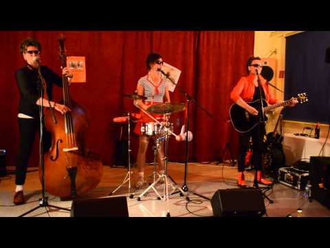 Abends mit Beleuchtung (2) am 18.10.2014 im frauenzentrum urania, Wuppertal