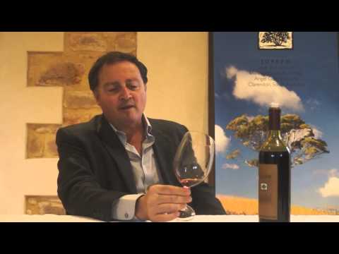 Joe Grilli tastes the 1988 JOSEPH Moda