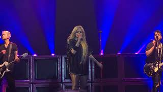 Avril Lavigne - All The Small Things (Blink-182 cover) - Live at Saint-Jean-Sur-Richelieu 2024-08-17