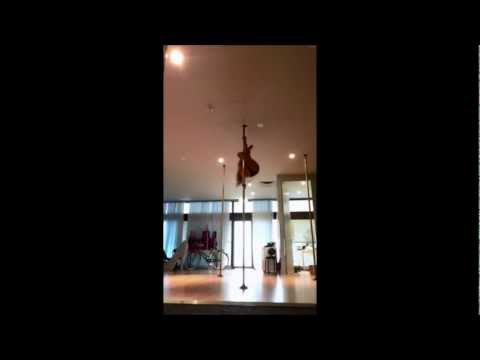 Viwa to Inside Leg hang Pole Trick - Maddie Sparkle Schonstein - Advanced Pole Trick