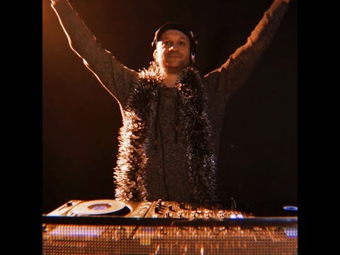 DJ Roulette - Tom Bug