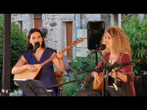 TELLİ TURNALAR Live - Bahçe Duvarından Aştım