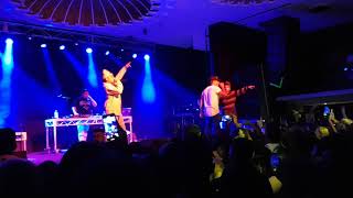 Donell Lewis - Show No Love (live performance clip)