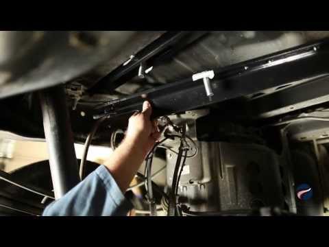 Installing a Gooseneck Hitch: BULLDOG® Underbed 9470-48 on a 2011 Ford F250 SD