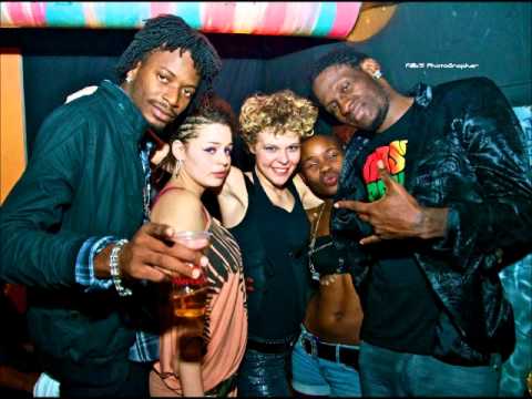 Aidonia & Deablo - Run Road (Raw) - Ajan Hitcity - May 2012