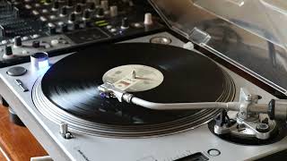 Soho – Freaky (Pump Dub)