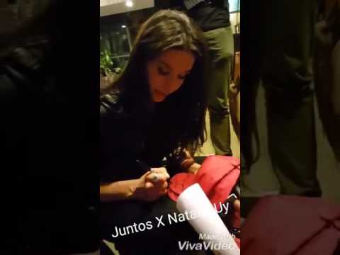 Natalia Oreiro con fans en Uruguay - 13/11/2016 (parte 4)