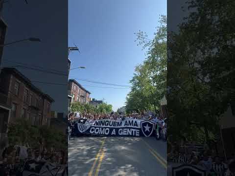 "TORCIDA DO BOTAFOGO FAZ FESTA NAS RUAS DE SEATTLE!" Barra: Loucos pelo Botafogo &bull; Club: Botafogo