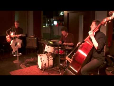 Rick Hannah Trio live in Berlin - Bernie's Tune