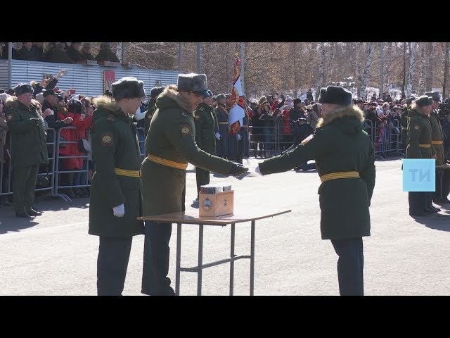 Казанское танковое училище выпустило 122 офицера по новой программе подготовки курсантов