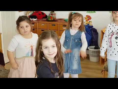 Serbarea de 8 martie #surpriza copiilor pentru mamici#pe timp de pandemie.