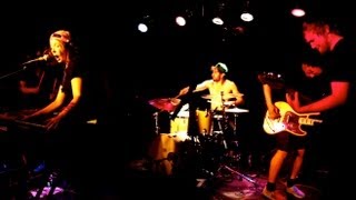 The Toothaches live at Arlene's Grocery, NYC | Moshcam
