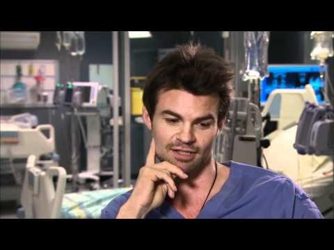 download lagu mp3 mp4 Rachael Leigh Cook Chirurgie, download lagu Rachael Leigh Cook Chirurgie gratis, unduh video klip Rachael Leigh Cook Chirurgie