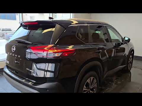 2023 Nissan Rogue SV Moonroof