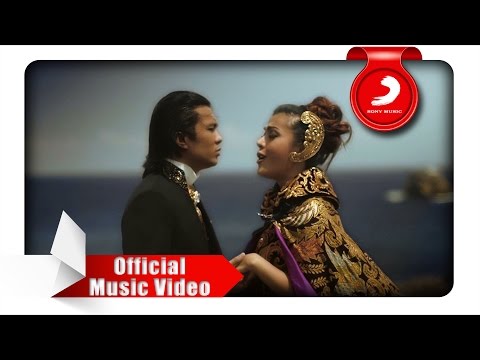 Novita Dewi & Alex Rudiart - Hingga Menutup Mata (Official Music Video)