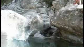 preview picture of video 'Corse 2008 - Saut rivières BenJ'