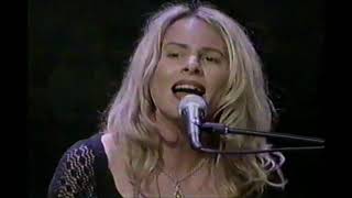 Vonda Shepard ft. Emily Saliers | Baby, Don't You Break My Heart Slow (Live)