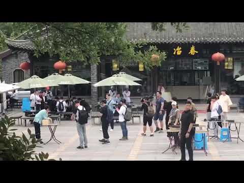 抖音热门|#谁不想尝尝张艺兴做的炒饭 #极限挑战扬州 快来扬州偶遇张艺兴！