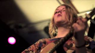 Slow Club &#39;Christmas TV&#39; from Homegame 2011