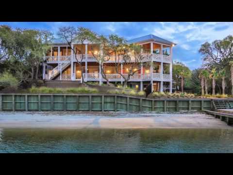 Captivating Island Estate in Topsail Beach, North...