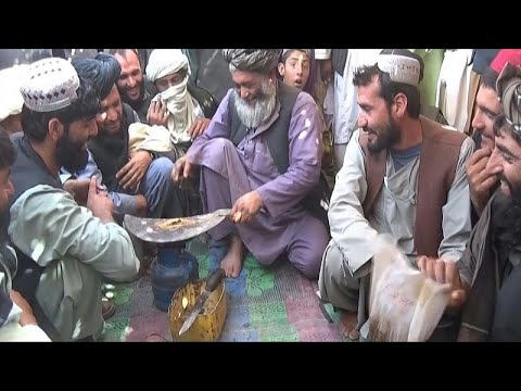 , title : 'في سوق الأفيون في أفغانستان ارتفاع جنوني للأسعار في ظل حكم طالبان'