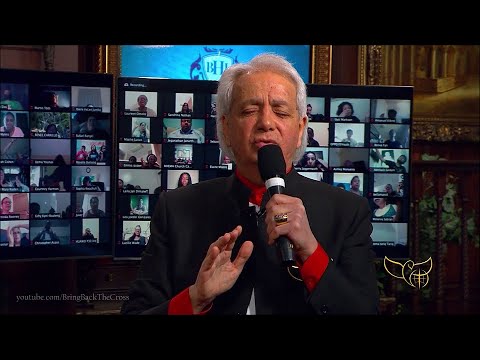 Benny Hinn sings "Praise & Worship Medley" (2020)