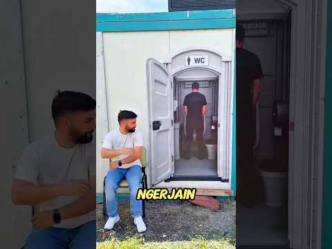 Puluhan Orang Antre Toilet, Ternyata Cuma Stiker! 😂🚽