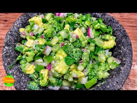 ¿Cómo hacer SALSA VERDE cruda con aguacate SIN LICUADORA para tacos o carne asada?