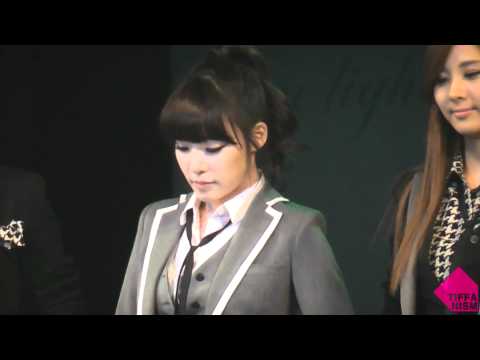 [fancam] 111122 밝히리(Valkyrie) SNSD 봄날(a spring day) @Tiffany