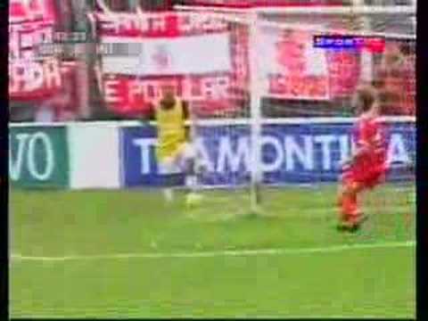 Santa Cruz (RS) 3 x 1 Internacional - Adão 2.