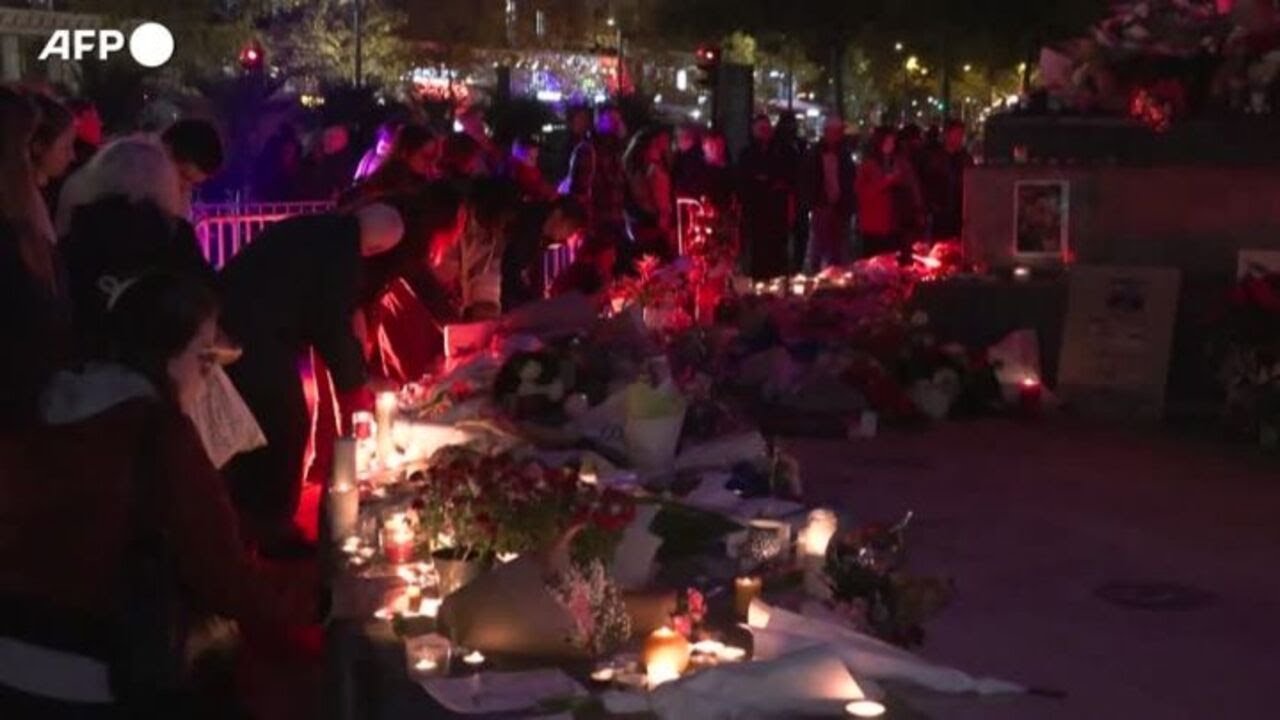 A Parigi si celebrano i 10 anni dagli attacchi terroristici del 13 novembre