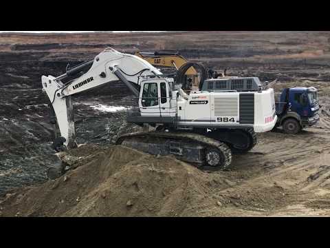Liebherr 984 Excavator Loading Trucks With 2 Passes - Sotiriadis Ate
