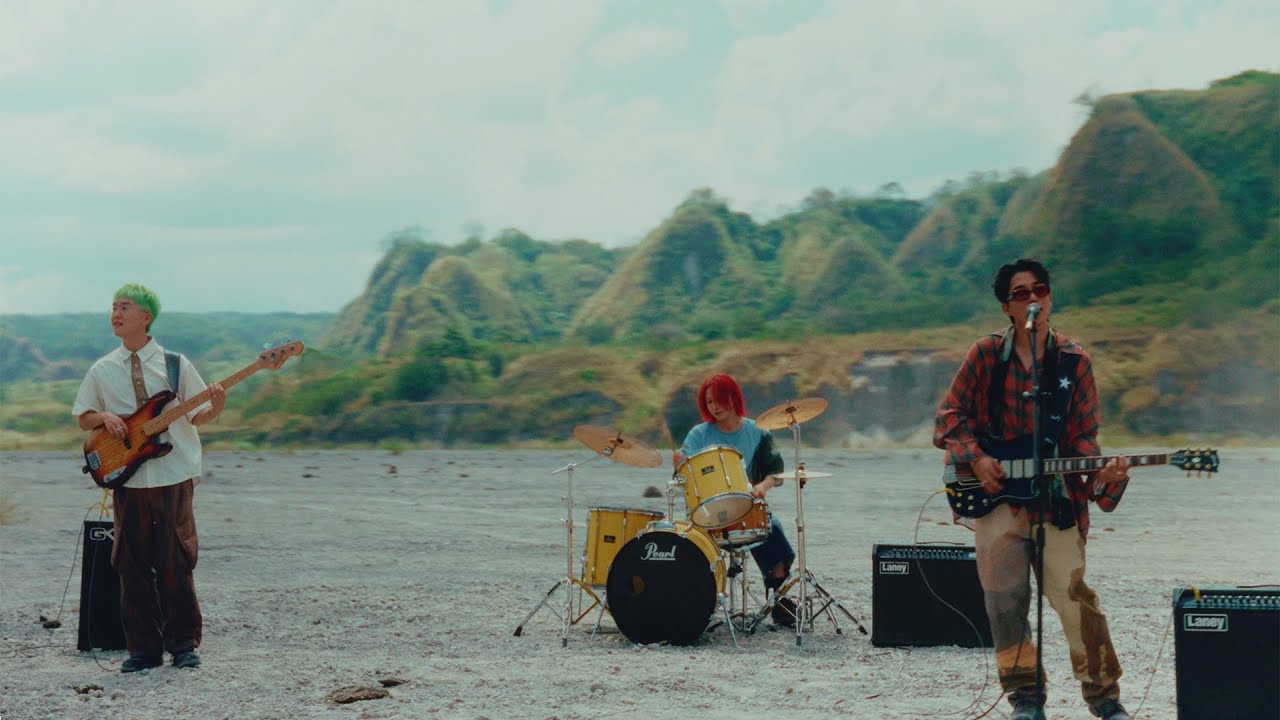 Lirik Lagu JUDUL1 - ARTIS1 dan Terjemahan
