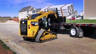 Mini Carregadeira Cat® (31) 3373-4001Locação de #caçambas, #máquinas e #equipamentos