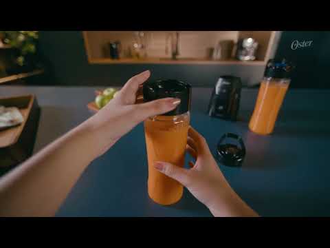 Blender Power Oster com 2 Jarras To Go - Oster
