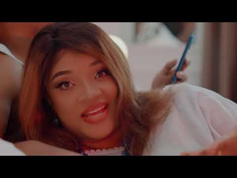 FARAH JOHN'S - escalier (clip officiel 2024)