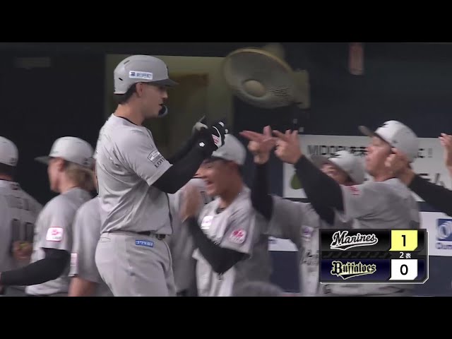 【2回表】振り抜いた!! マリーンズ・ソト ファンの待つレフトスタンドへの今季第8号先制ソロホームラン!! 2025年7月6日 オリックス・バファローズ 対 千葉ロッテマリーンズ