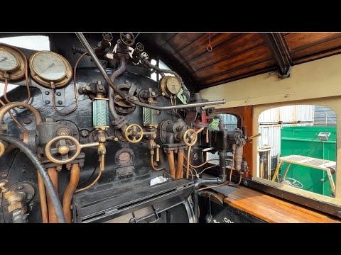 80136 in light steam for its return to traffic. Look at cab of Q6 63395 and 80136