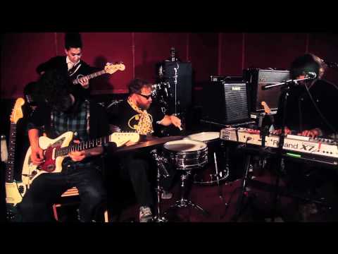 I Don't Feel Amazing Now - Guillemots