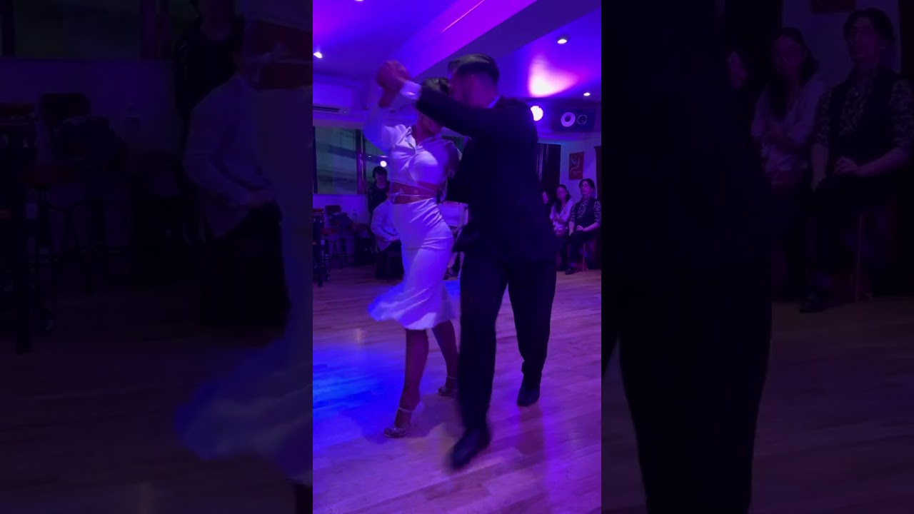 Jesica y Rodrigo, “Cacareando”-Orquesta Típica Víctor, Carlos de la Fuente
