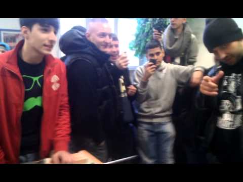 olexesh besucht kreuzberger schule und chillt mit seine fans