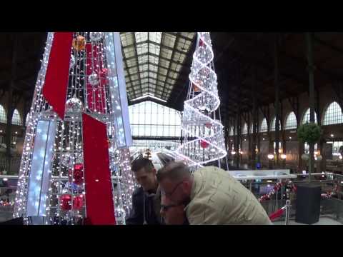 Three Piano Dudes Rock Paris Train Station