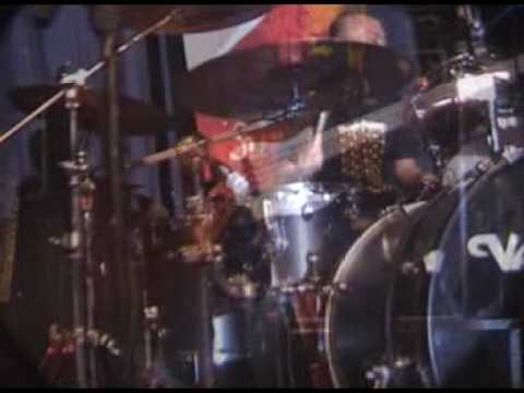 download lagu mp3 mp4 Vagetoz Sujud Syukur, download lagu Vagetoz Sujud Syukur gratis, unduh video klip Vagetoz Sujud Syukur