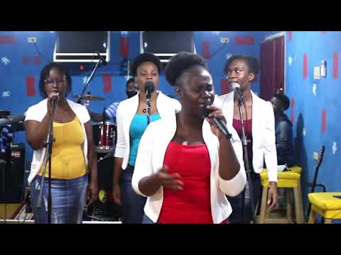 His voice makes the difference (Cover) by Toni-Shae|| Gospel Acoustics