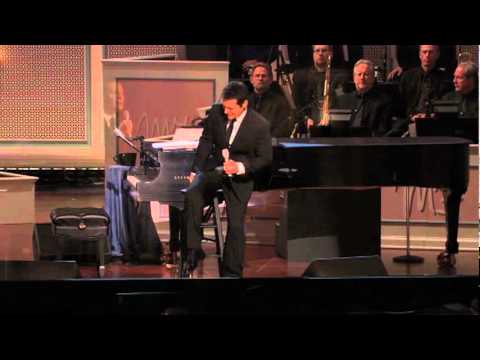 Michael Feinstein: FLY ME TO THE MOON - OFFICIAL CLIP