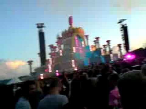 mysteryland 2008 - mainstage laidback luke - bingo players - "get up" diplo remix