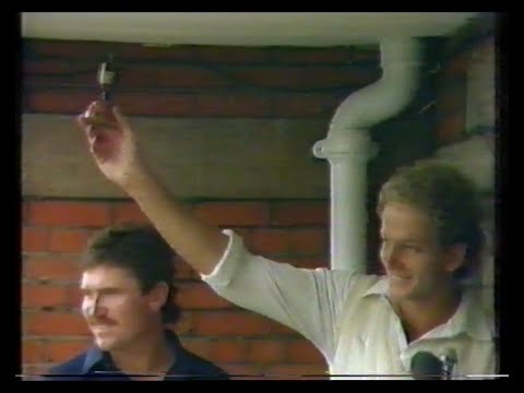 ENGLAND v AUSTRALIA 6th TEST MATCH DAY 4 THE OVAL SEPTEMBER 2 1985 DAVID GOWER RICHARD ELLISON