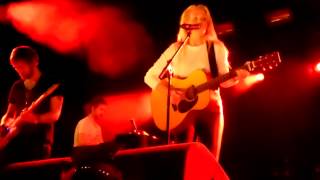 Miss Montreal - Ik zoek alleen mezelf