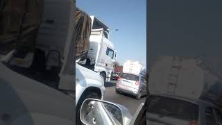 preview picture of video 'Traffic on the N1 highway in Accra, Ghana'