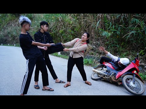 Good deed: A single mother confronts a thief to protect her bag full of money.